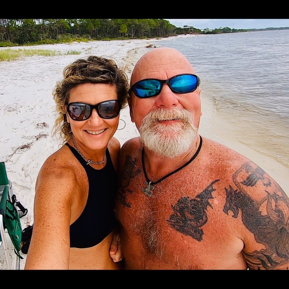 Meet Your Posher, Janice - Picture 2 of 8